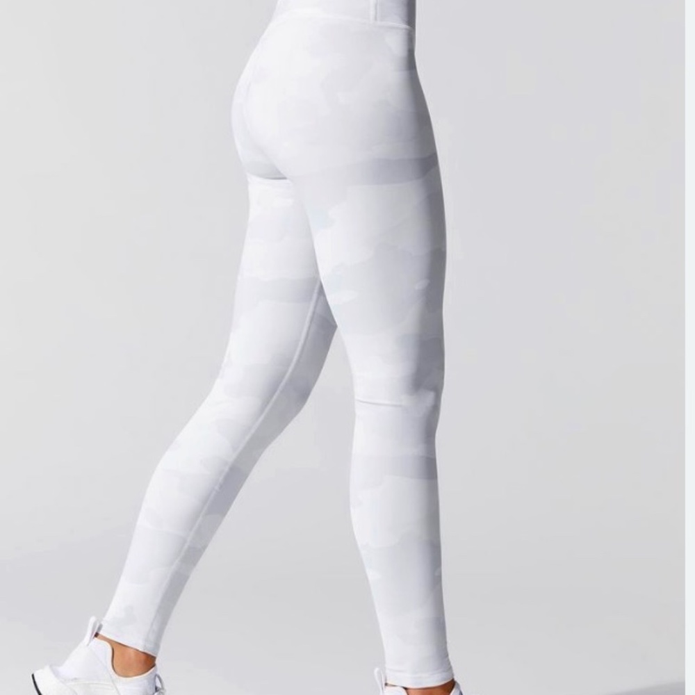 ALO YOGA Vapor Camo-Print High-Waist Performance Leggings White Size XS